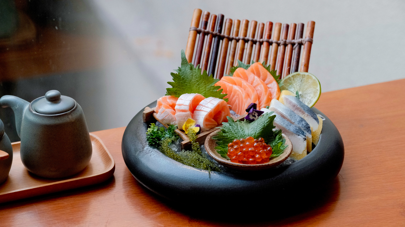 Naked Sushi