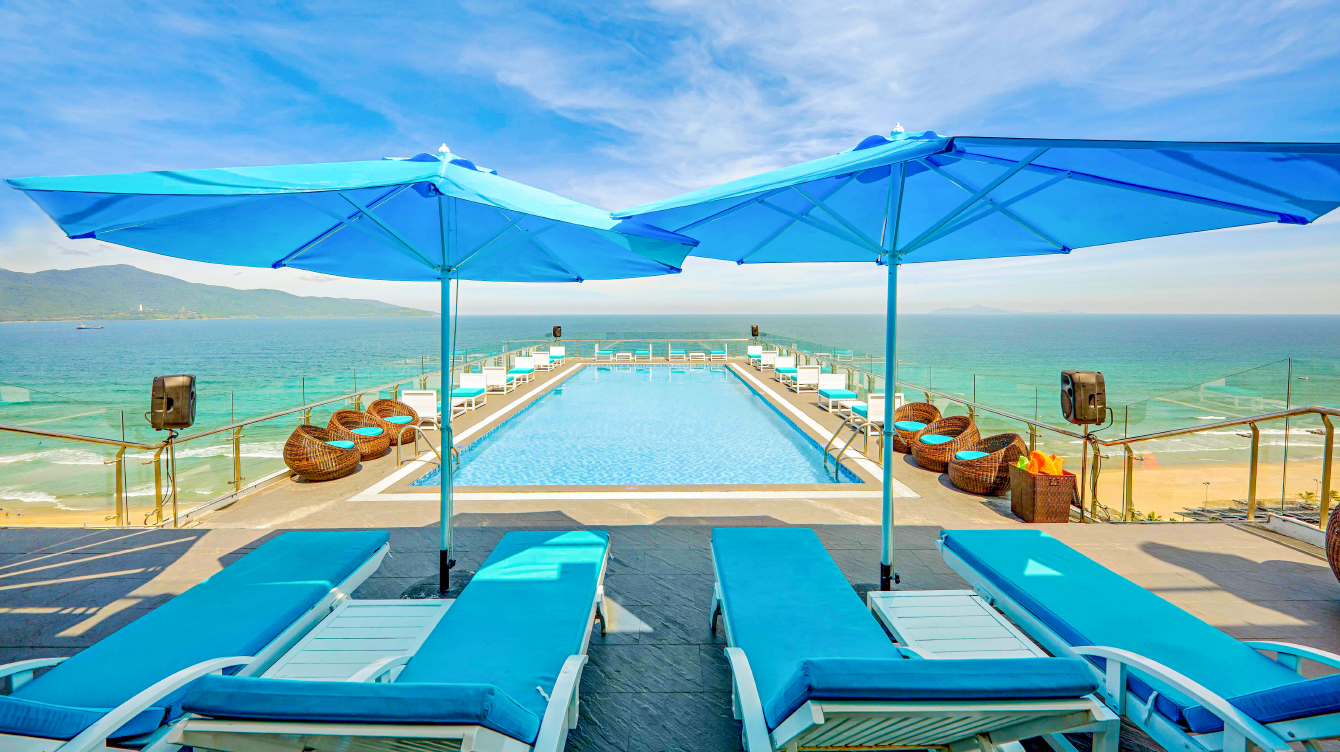 Yarra Ocean Suites Danang