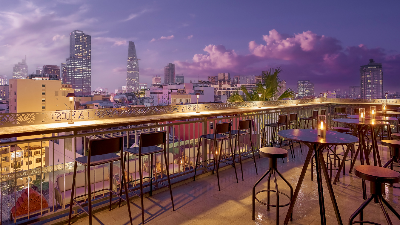 Aqua Sky Bar