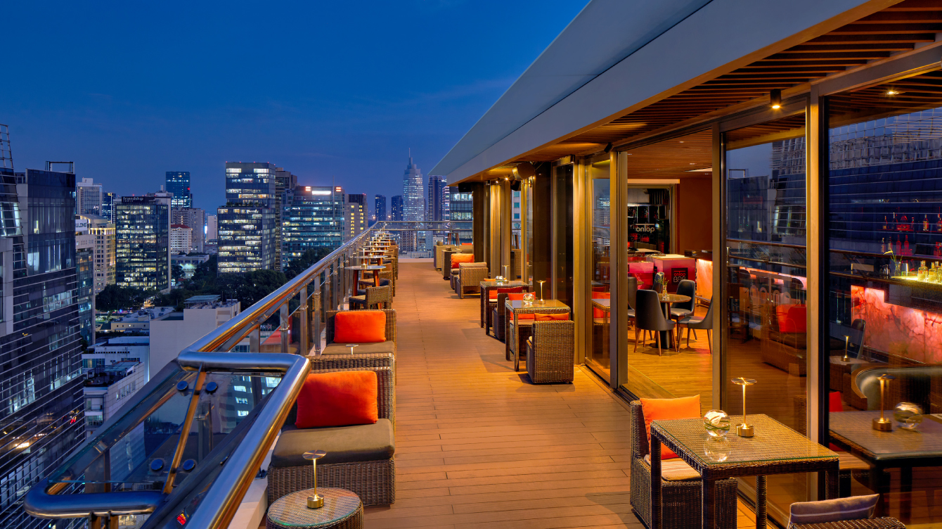 On Top Bar - Novotel