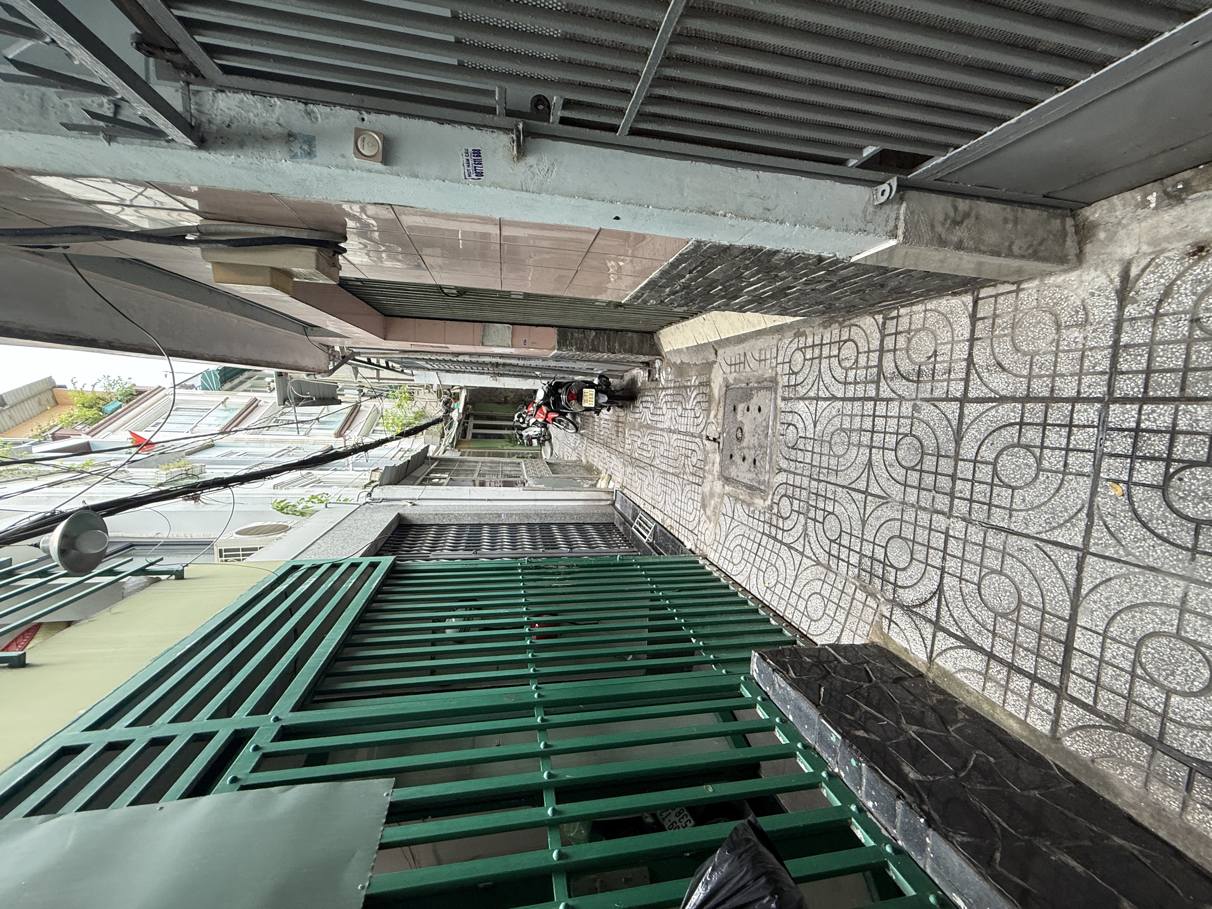 LE THI RIENG -  5