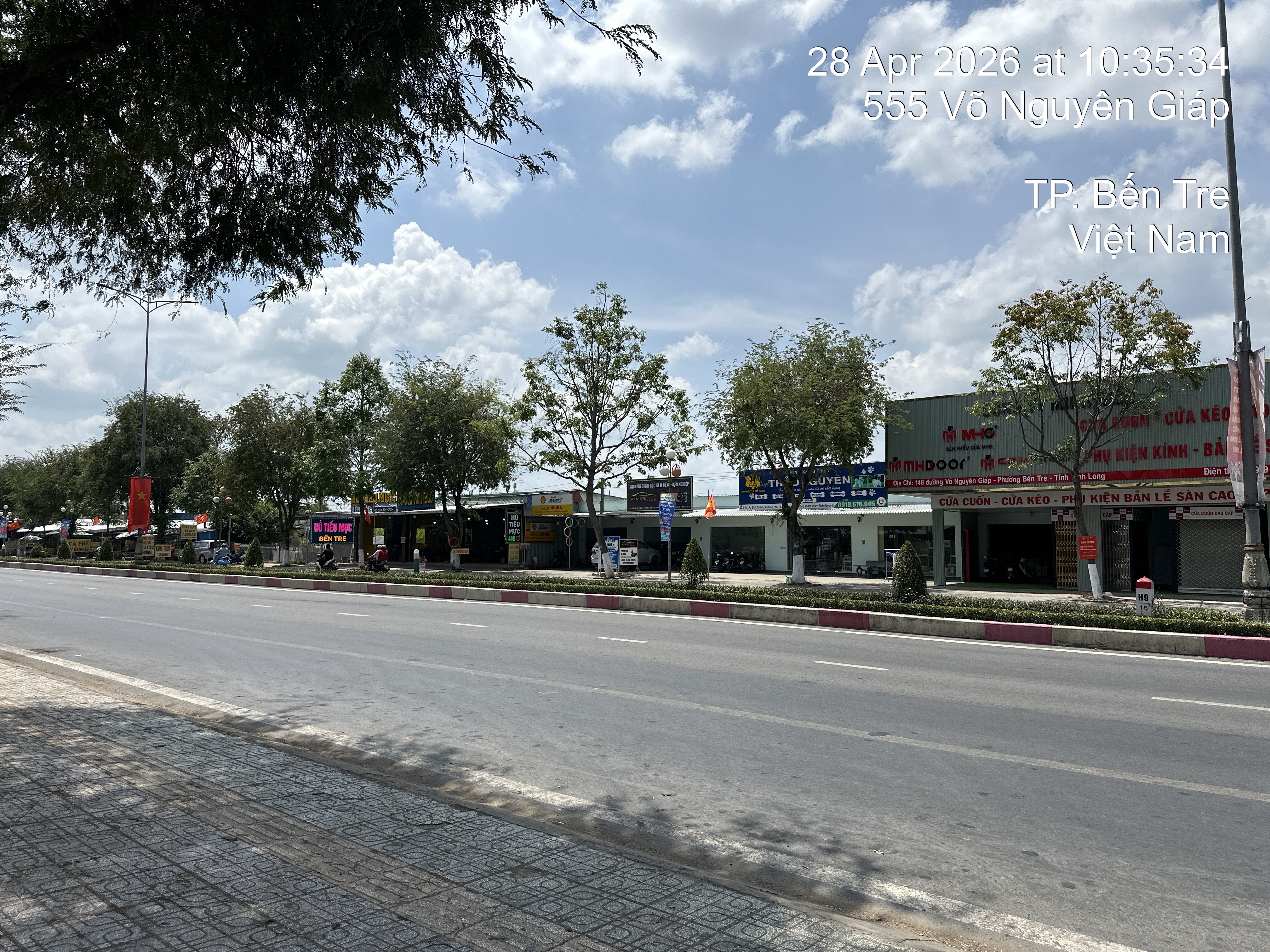 Bán bất động sản tại thửa đất số 1918, tờ bản đồ số 8, xã Bình Phú, Tp. Bến Tre, tỉnh Bến Tre (nay là tỉnh Vĩnh Long)