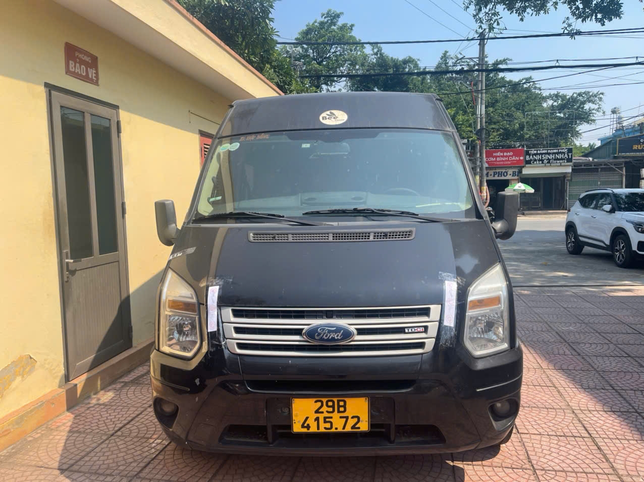 Bán Xe Ô tô khách 11 chổ nhãn hiệu FORD