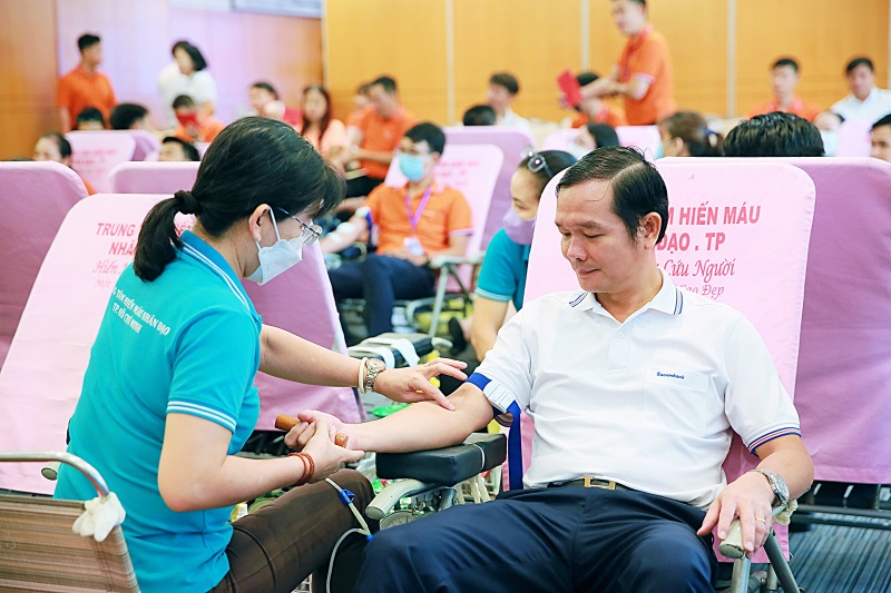 Sacombank tổ chức chương trình hiến máu -2