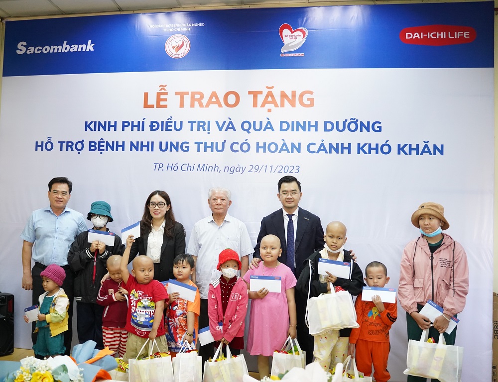 Sacombank Dai-ichi Life Việt Nam tiếp tục đồng hành với bệnh nhân nghèo 1