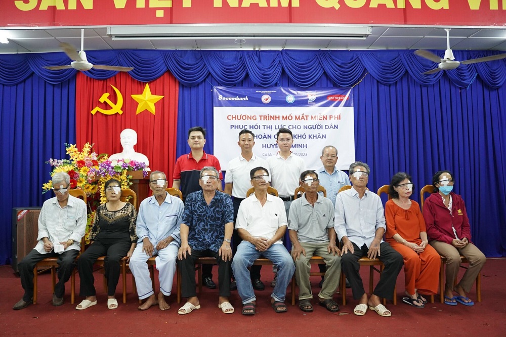 Sacombank Dai-ichi Life Việt Nam tiếp tục đồng hành với bệnh nhân nghèo -3