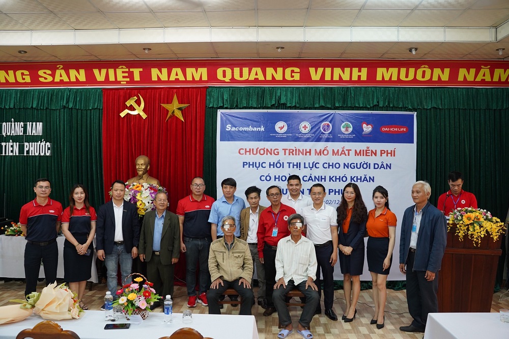 Sacombank Dai-ichi Life Việt Nam tiếp tục đồng hành với bệnh nhân nghèo -2