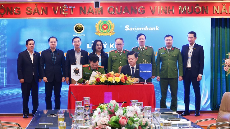 Easily update biometrics at Sacombank via VNeID