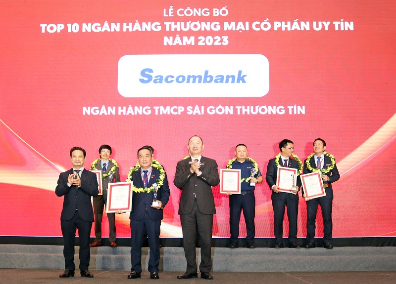 Sacombank nằm trong các bảng xếp hạng uy tín năm 2023 của Vietnam Report - 2