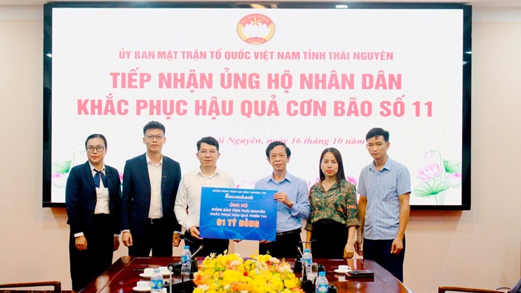 Sacombank chung tay cùng tỉnh Thái Nguyên khắc phục hậu quả lũ lụt