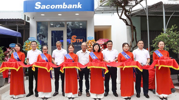 Sacombank mở rộng hệ thống máy giao dịch tự động STM phục vụ 24/7