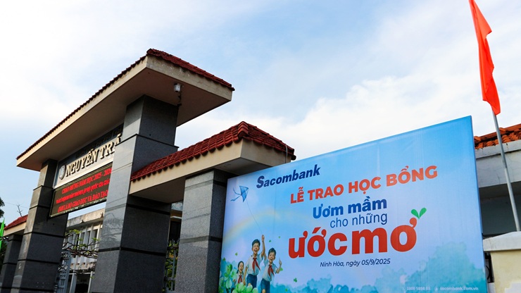 Sacombank “Ươm mầm cho những ước mơ” – Chung tay vun đắp thế hệ trẻ
