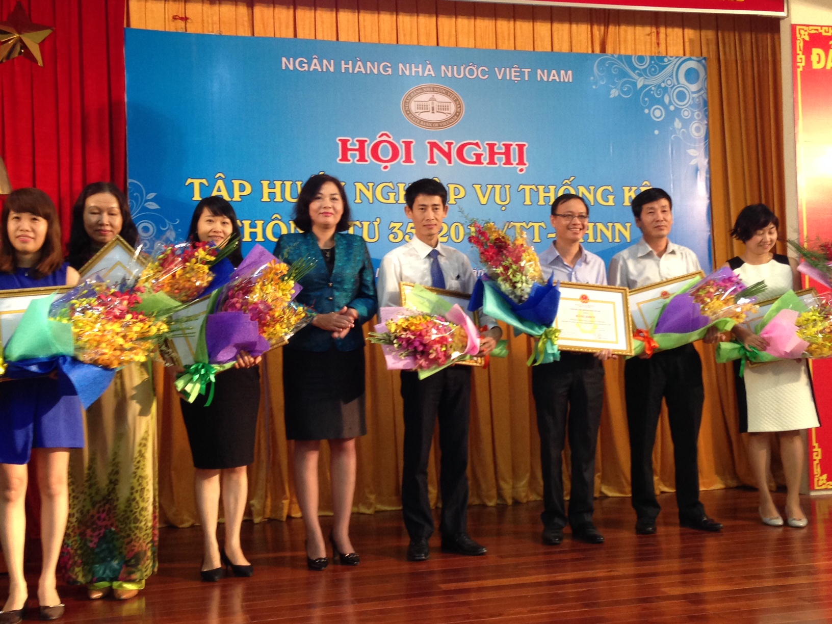 Sacombank_Bao cao thong ke 2011-2015.jpg